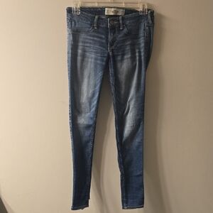 Hollister Women's Skinny Jeans in Blue